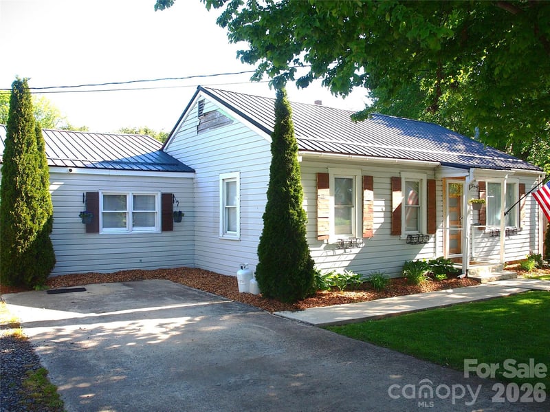 316 Hazelwood Ave, Waynesville, NC 28786