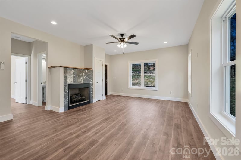 22 Ben Lippen Rd #A, Asheville, NC 28806