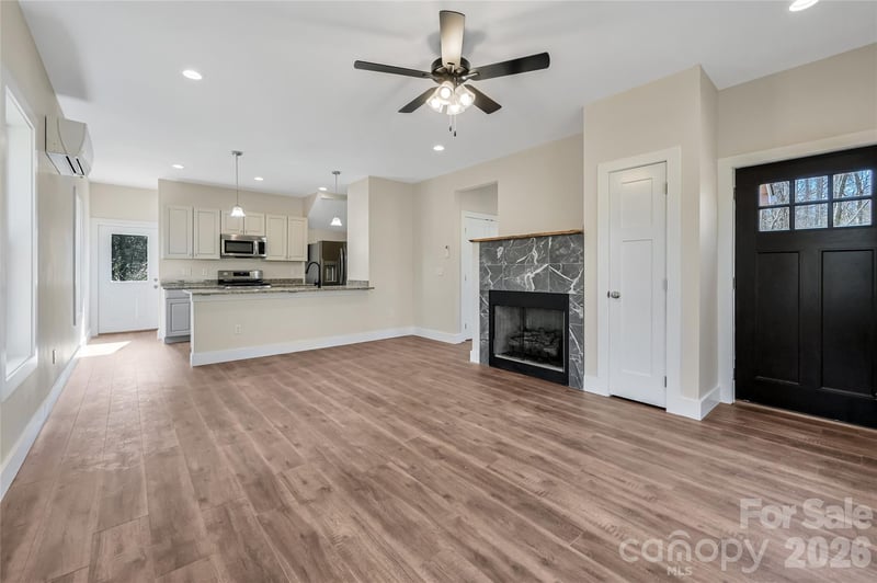 22 Ben Lippen Rd #A, Asheville, NC 28806