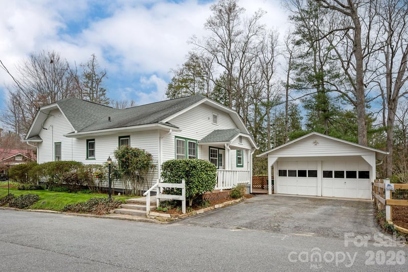 1126 4th Ave, Hendersonville, NC 28739