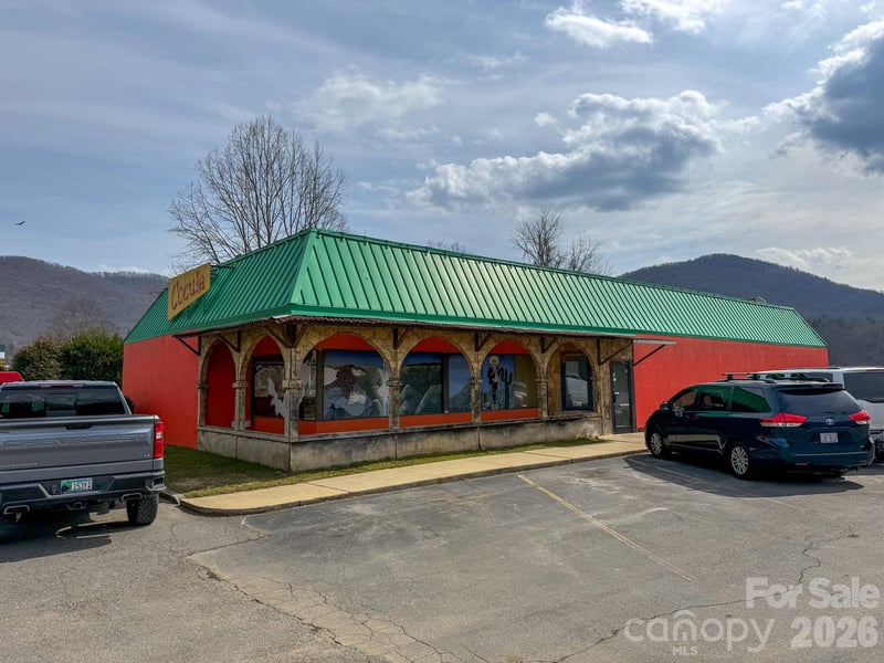 1297 Tunnel Rd, Asheville, NC 28805