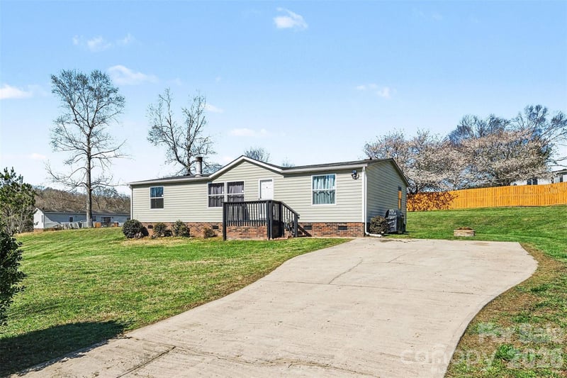 4106 Olga Ct, Dallas, NC 28034