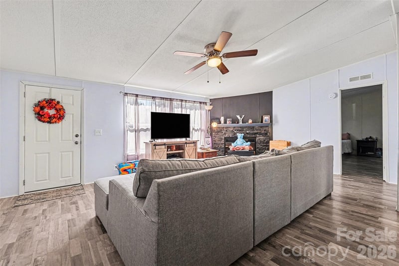 4106 Olga Ct, Dallas, NC 28034
