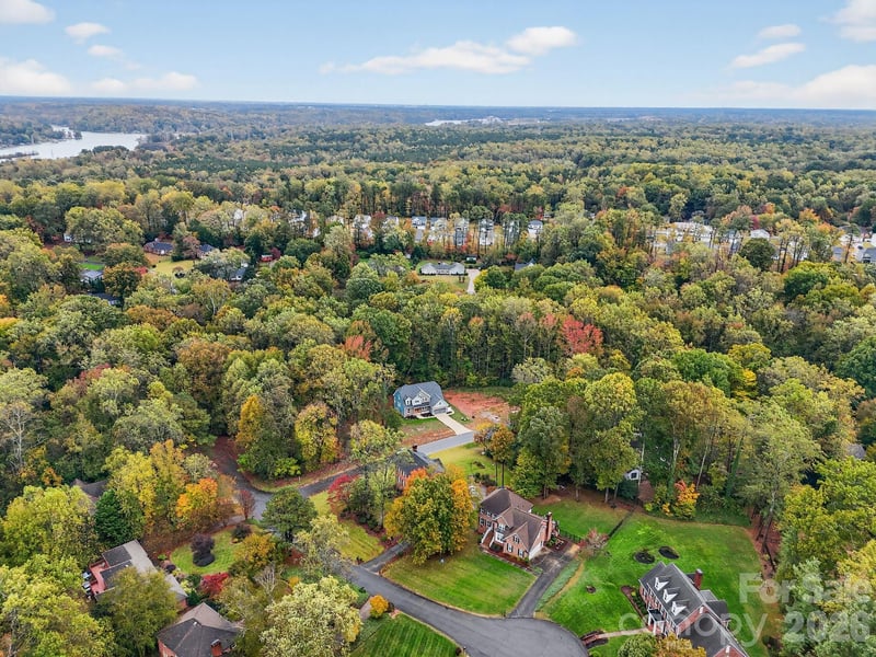 na Hunting Ridge Dr, Belmont, NC 28012