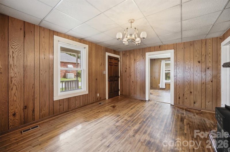 303 2nd St, Stanley, NC 28164