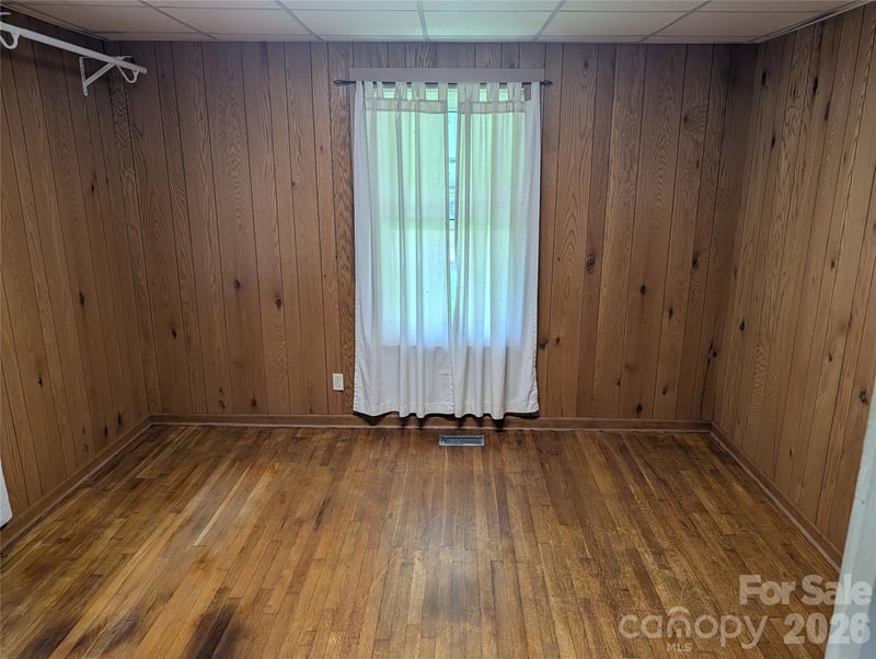 303 2nd St, Stanley, NC 28164
