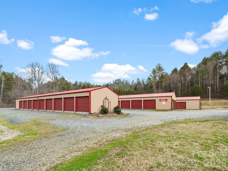 58 Guntertown Rd, Marshall, NC 28753