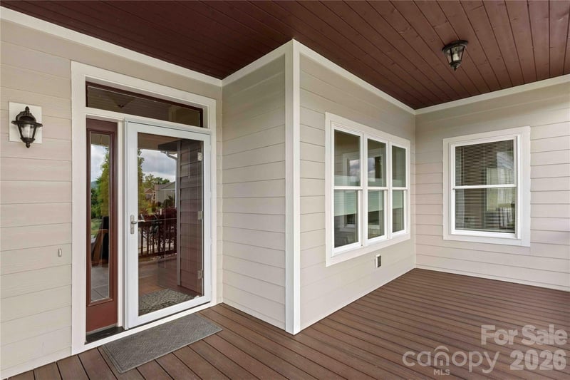 806 Blacksmith Run Dr, Hendersonville, NC 28792