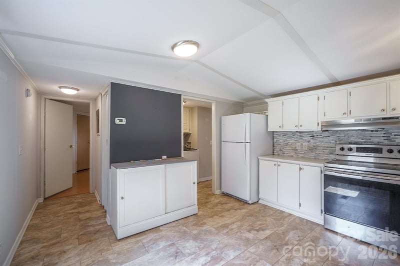 222 Summertree Dr, Troutman, NC 28166