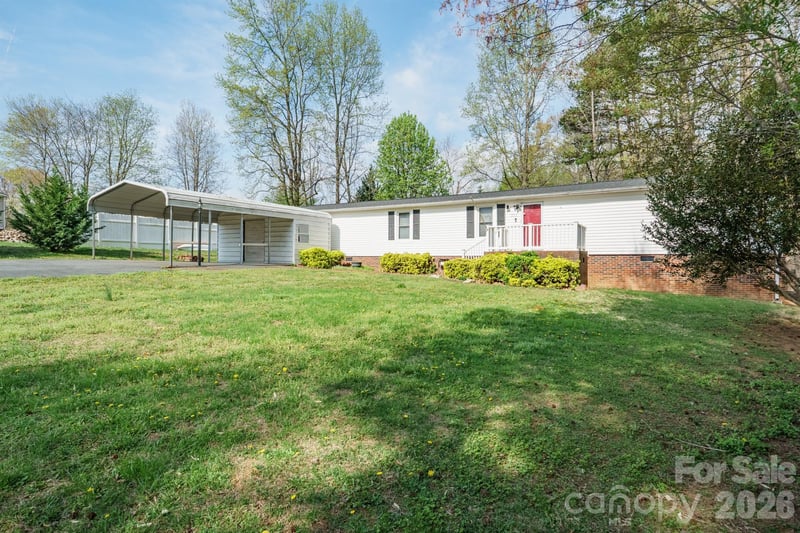 222 Summertree Dr, Troutman, NC 28166