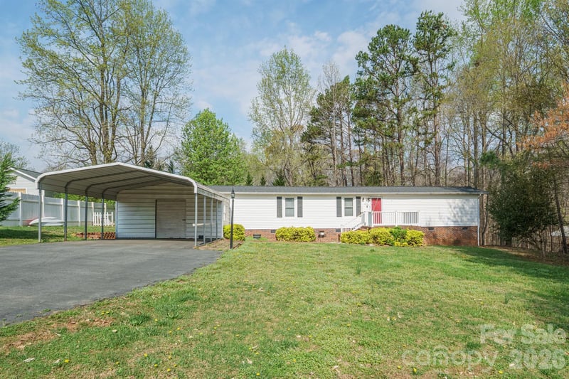 222 Summertree Dr, Troutman, NC 28166