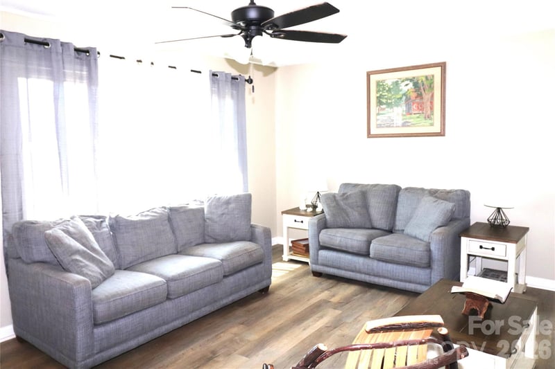 2510 Middleton Dr, Gastonia, NC 28054