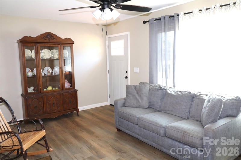 2510 Middleton Dr, Gastonia, NC 28054