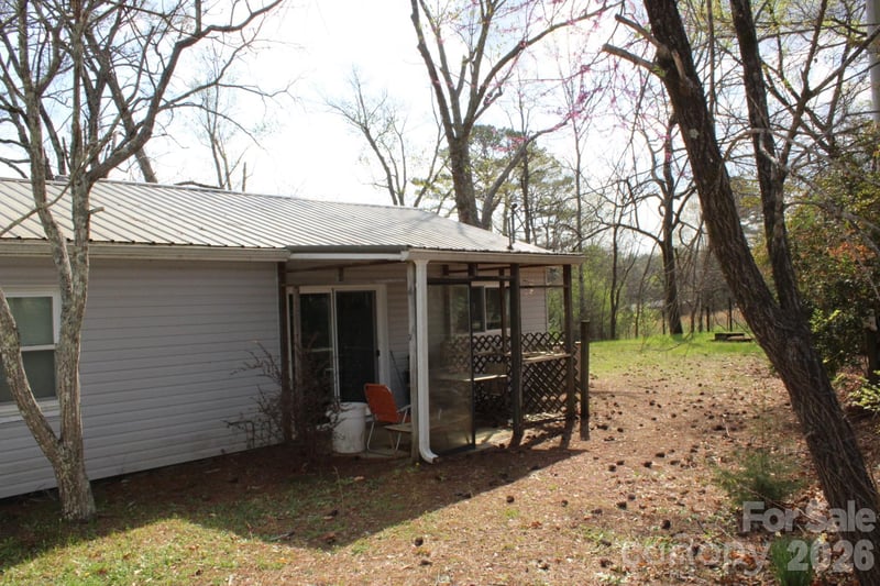 7282 Nc Hwy 108 Hw, Mill Spring, NC 28756