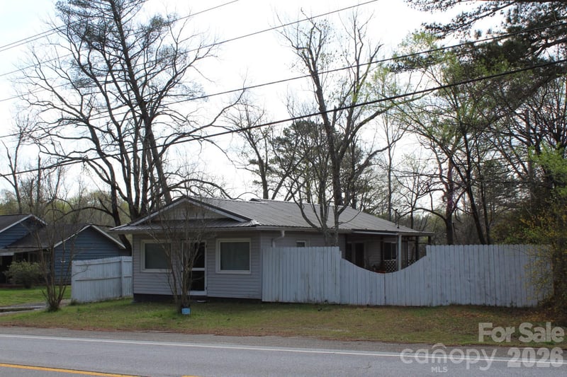 7282 Nc Hwy 108 Hw, Mill Spring, NC 28756