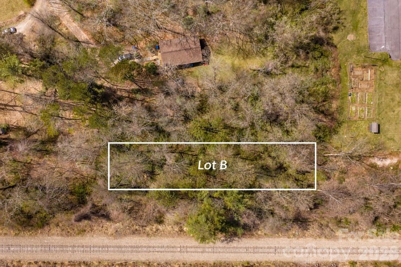 99999 Summit Ave #B, Asheville, NC 28803