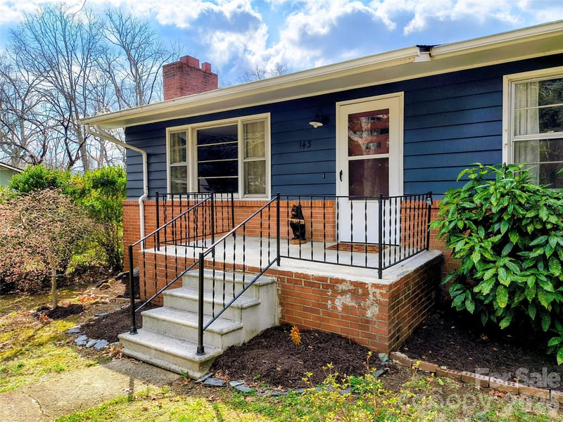 143 Tabernacle Rd, Black Mountain, NC 28711