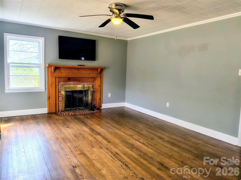 143 Tabernacle Rd, Black Mountain, NC 28711