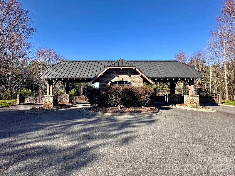 206 Settings Blvd, Valdese, NC 28690