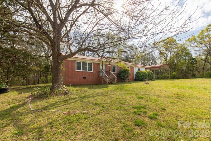 1724 Old Camden Monroe Hw, Lancaster, SC 29720
