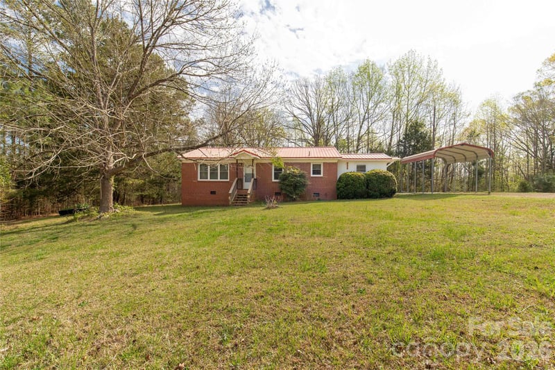1724 Old Camden Monroe Hw, Lancaster, SC 29720