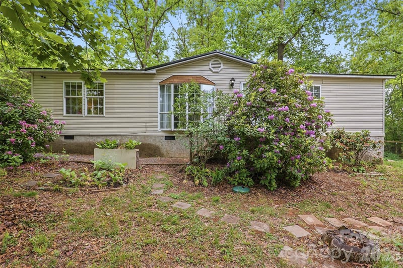 611 Turkey Creek Ter, Leicester, NC 28748