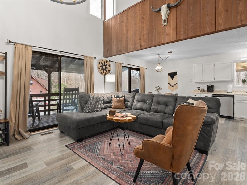 34 Fernbrook Rd, Maggie Valley, NC 28751