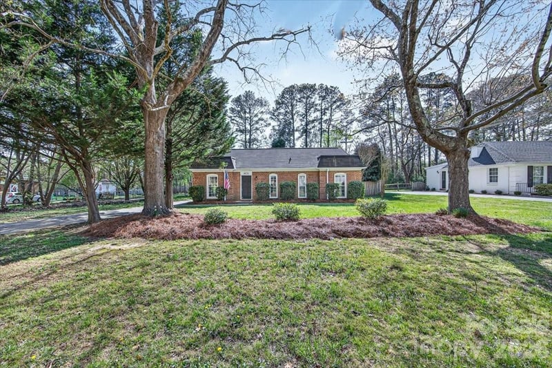 6576 Stoney Ridge Rd, Matthews, NC 28104