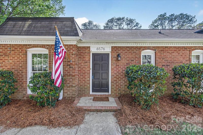 6576 Stoney Ridge Rd, Matthews, NC 28104