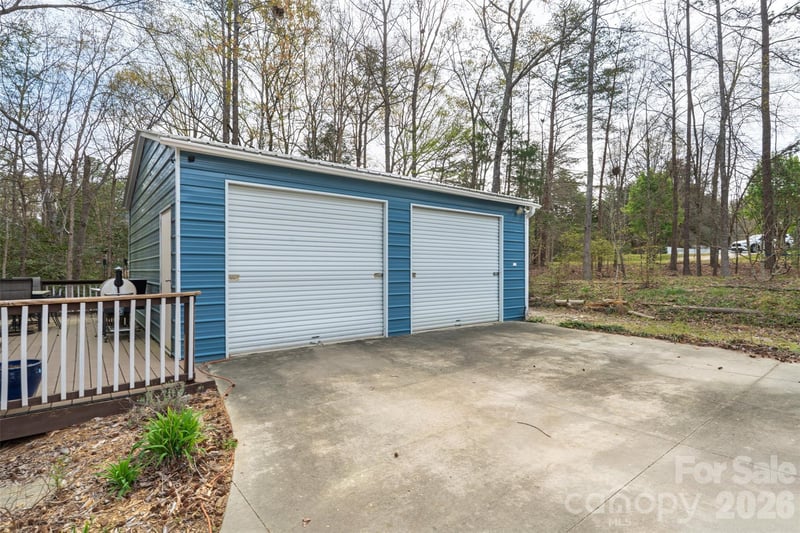 1122 Pine Knot Ct, Clover, SC 29710