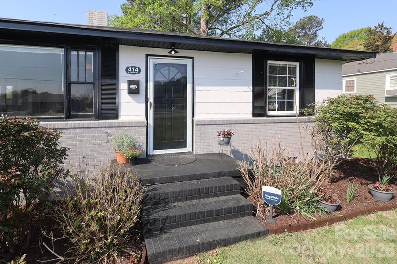 414 Chester St, Blacksburg, SC 29702