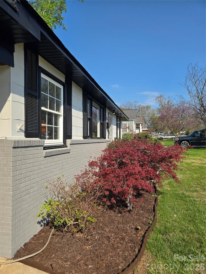 414 Chester St, Blacksburg, SC 29702