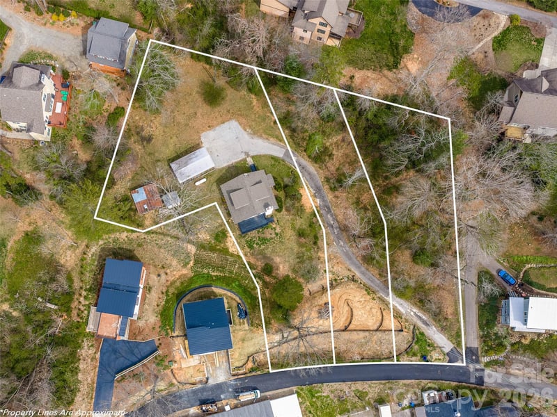 15 Woodbine Rd, Asheville, NC 28804