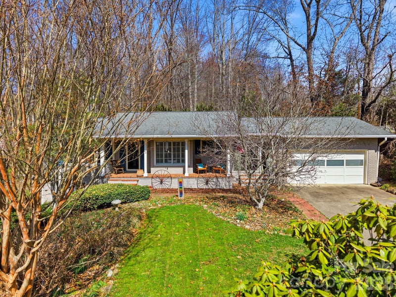 65 Westend Cir, Waynesville, NC 28785