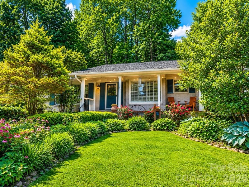 65 Westend Cir, Waynesville, NC 28785