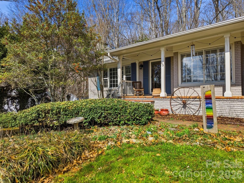 65 Westend Cir, Waynesville, NC 28785