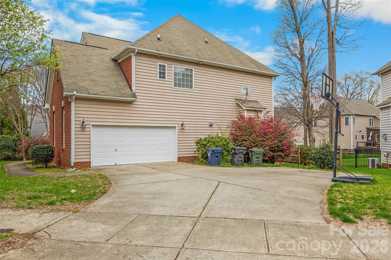 9333 Standerwick Ln, Huntersville, NC 28078
