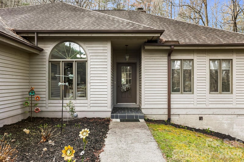 446 Silver Fox Ln, Pisgah Forest, NC 28768