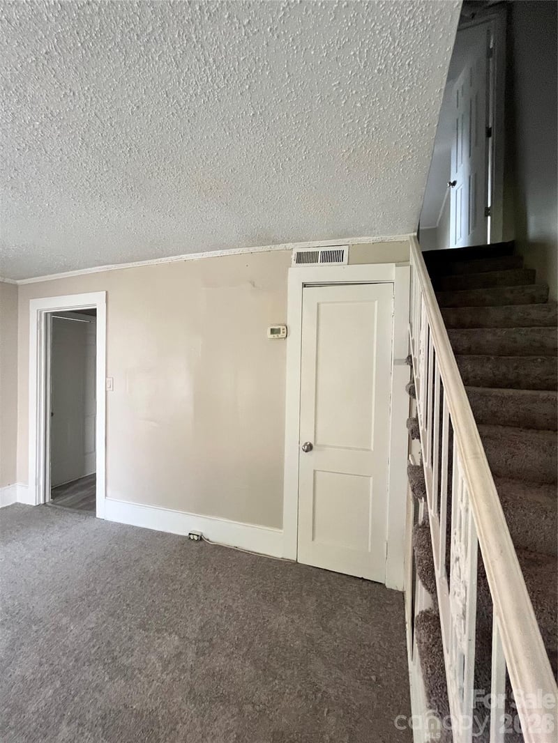 107 Georgia Ave, Bessemer City, NC 28016