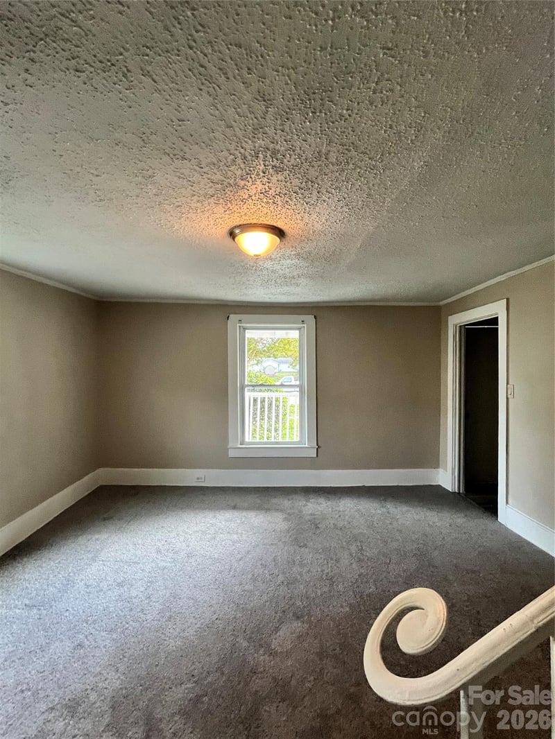 107 Georgia Ave, Bessemer City, NC 28016