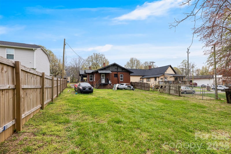 1134 Wilson W Lee Blvd, Statesville, NC 28677