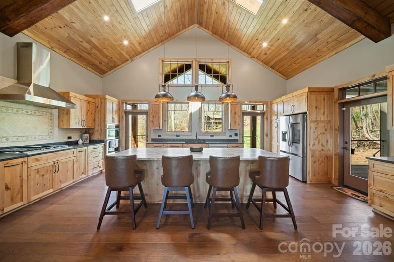 296 Austin Mountain Dr, Burnsville, NC 28714
