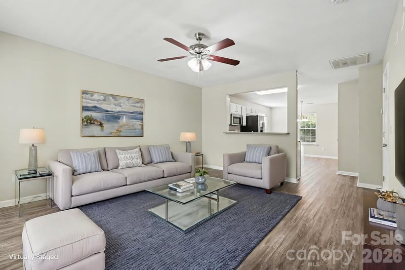 911 Valley Ridge Rd, Charlotte, NC 28214