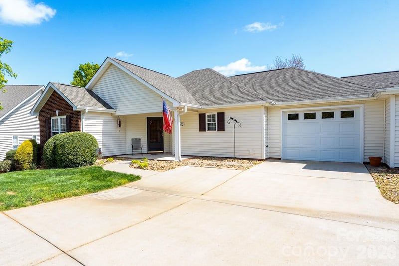 102 Keswick Ln, Mooresville, NC 28117