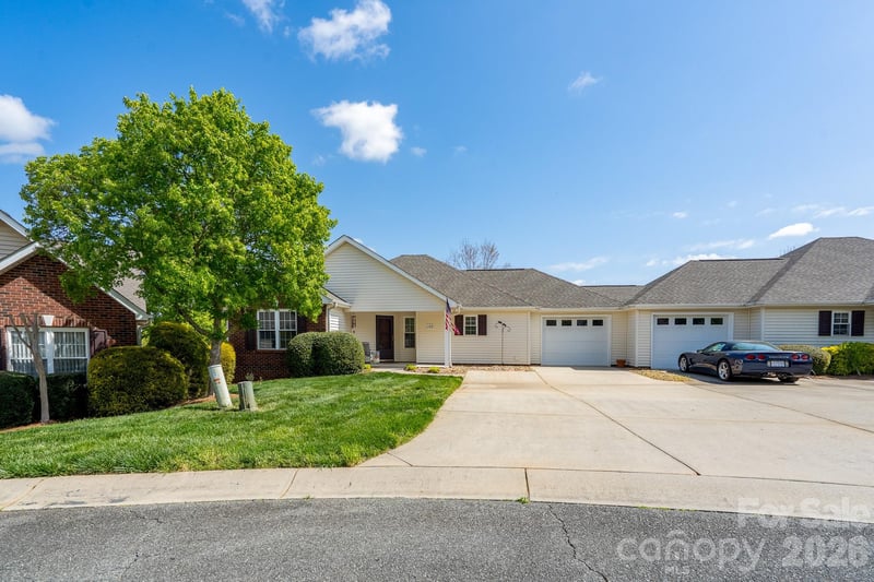 102 Keswick Ln, Mooresville, NC 28117