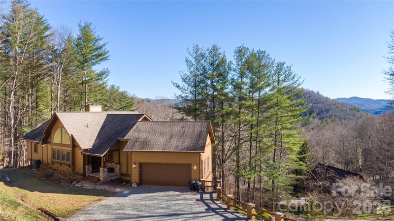 446 Windridge Dr, Sugar Grove, NC 28679