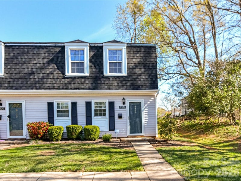 8322 Knights Bridge Rd, Charlotte, NC 28210