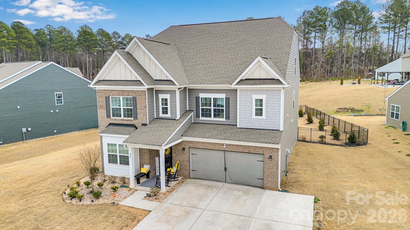 224 Hamptons Cove Rd, Troutman, NC 28166
