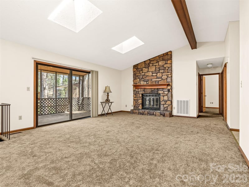 86 View De Lake Dr, Etowah, NC 28729