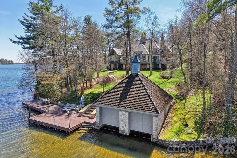 138 Indian Tc, Lake Toxaway, NC 28747